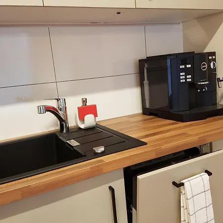 Aurelia Apartment *